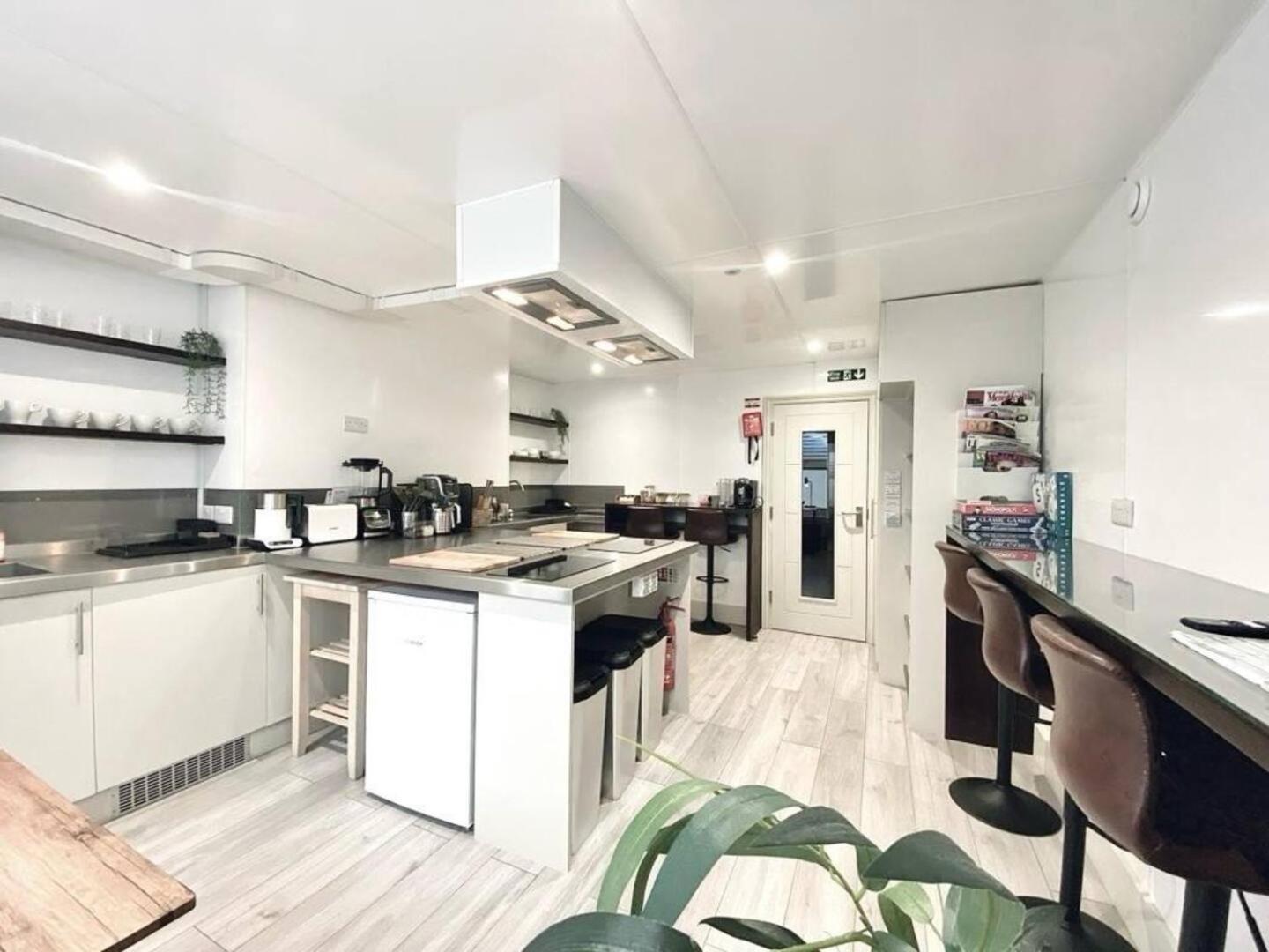 Apt 03 Beachside Beauty Central Studio Steps From Cafes Brighton ภายนอก รูปภาพ