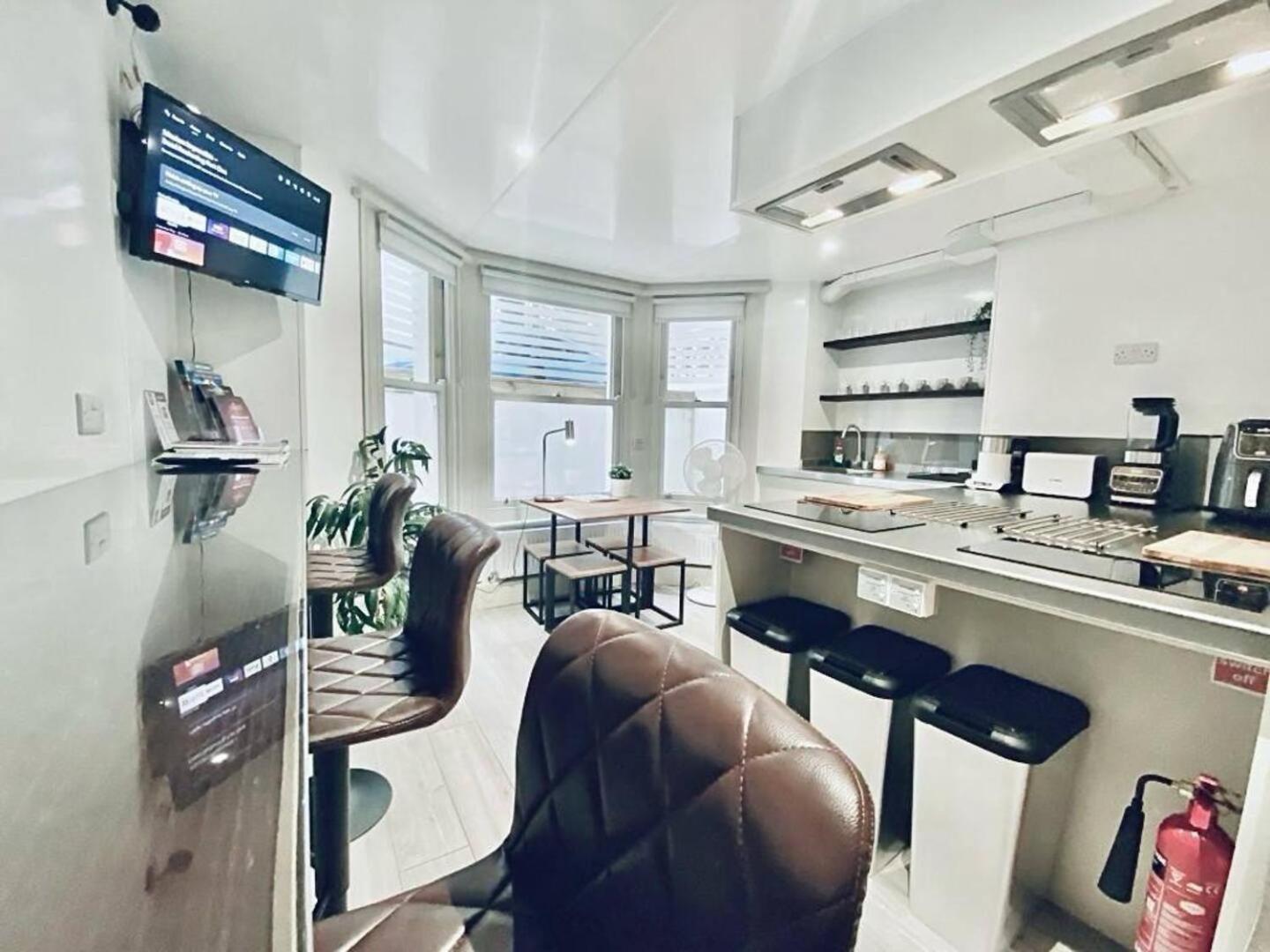 Apt 03 Beachside Beauty Central Studio Steps From Cafes Brighton ภายนอก รูปภาพ