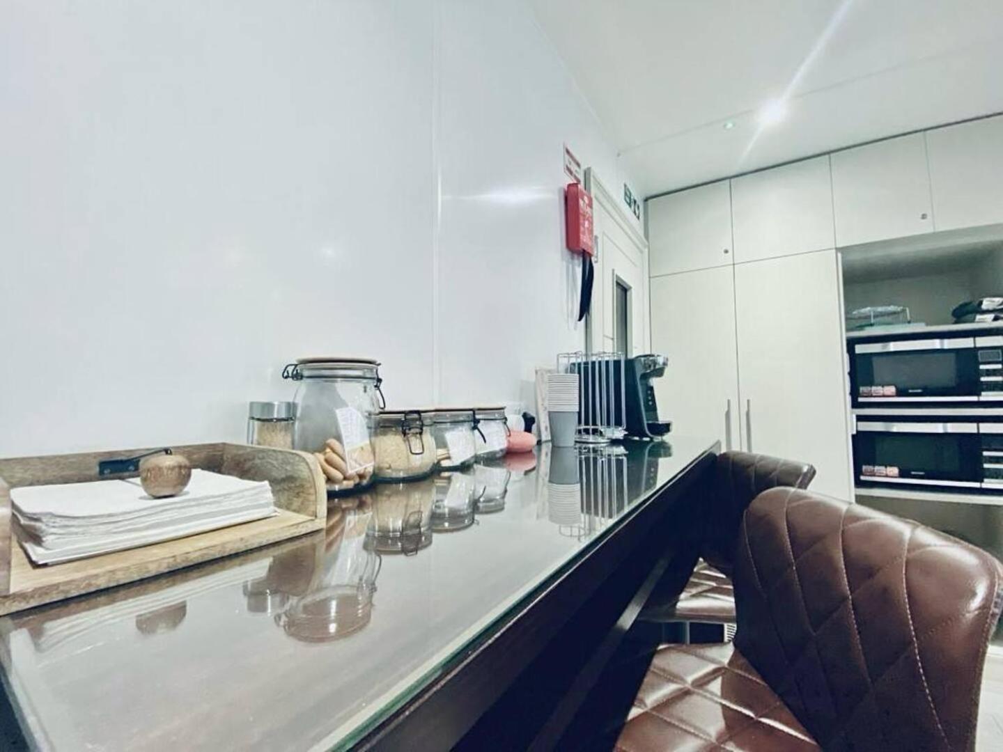 Apt 03 Beachside Beauty Central Studio Steps From Cafes Brighton ภายนอก รูปภาพ
