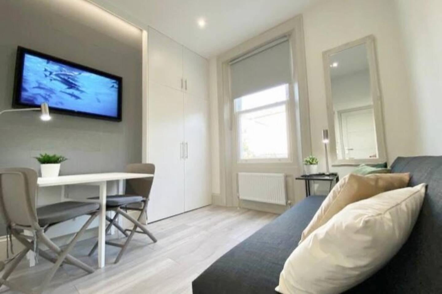 Apt 03 Beachside Beauty Central Studio Steps From Cafes Brighton ภายนอก รูปภาพ